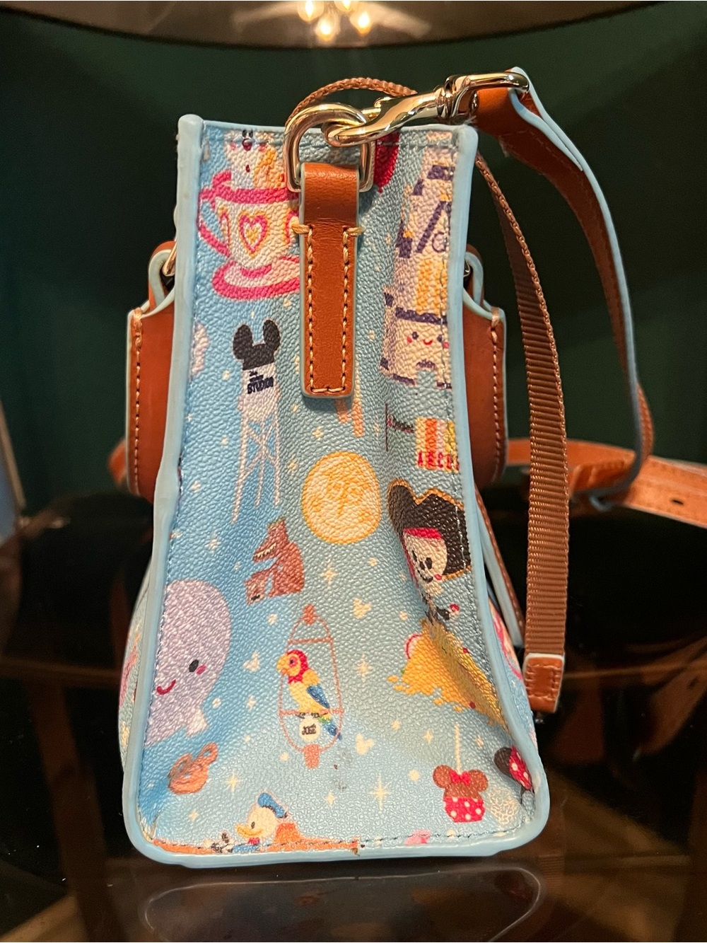 Disney Dooney & Bourke Bag Jerrod Maruyama Theme Park Icons Zip Crossbody Bag - Picture 7 of 14